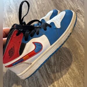 Nike Air Jordan 1 Mid SE Rush Blues Multi Color - Big Kids Sz 2.5Y - GUC